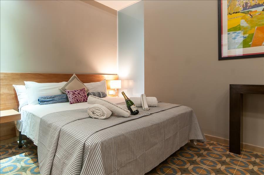 Standing Hotel Suites By Actisource Роаси ан Франс Екстериор снимка